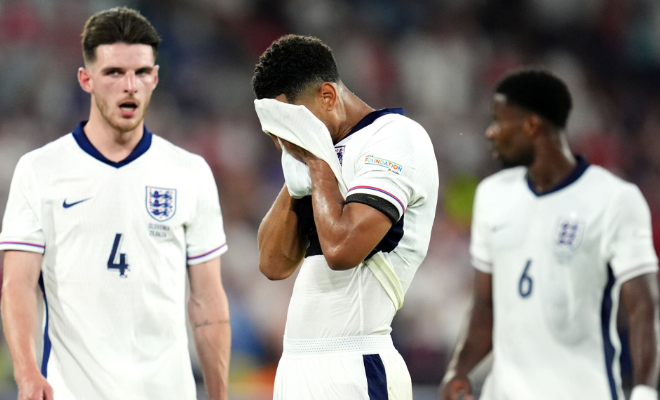 Inglaterra frustrada com o empate com a Eslovénia, mas continua a liderar o grupo